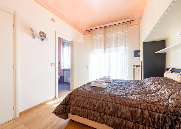 Charme Parmense: Eleganza E Storia Apartament *